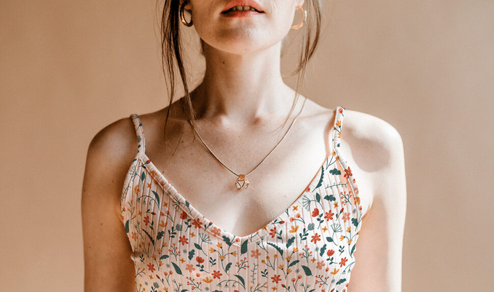 piece hanging down